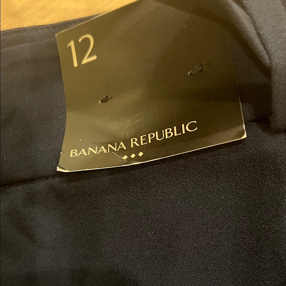 Banana Republic Navy Belted Pencil Skirt, NWT, 12 - Picture 5 of 9